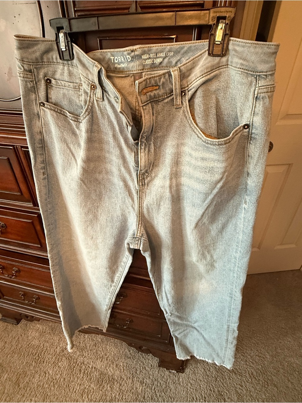 Torrid  Light Wash High-Rise Ankle Crop Jeans Size 16